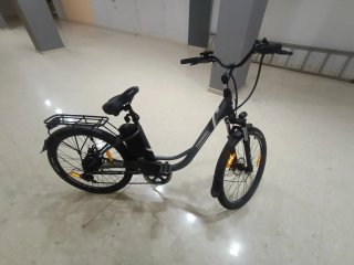Bicicleta Eléctrica TOURALL Negra