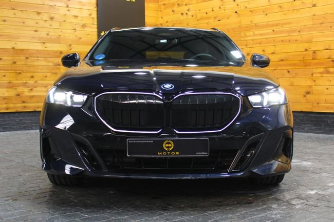 BMW Serie 5 2024, foto 2
