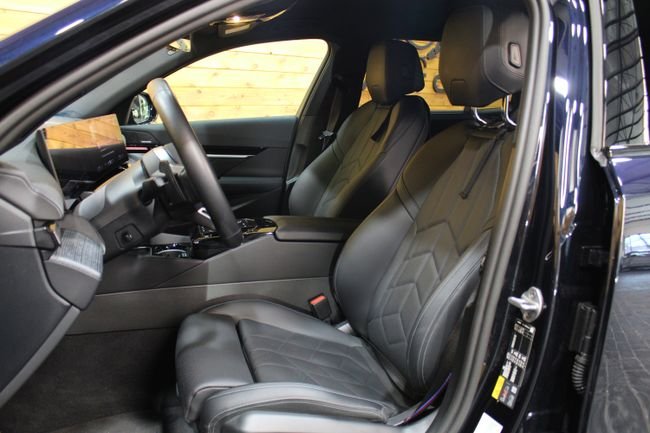 BMW Serie 5 2024, foto 5