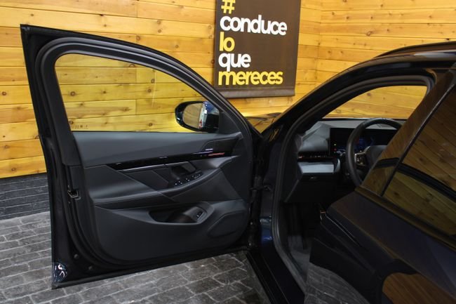 BMW Serie 5 2024, foto 16