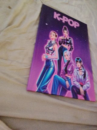 Póster K-POP con 4 chicas