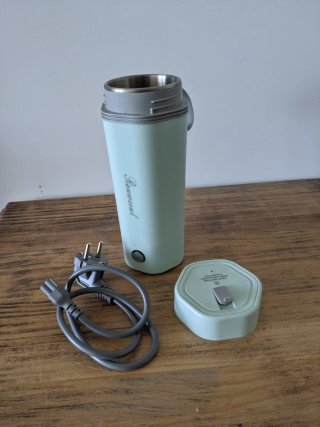Hervidor eléctrico de viaje + termo