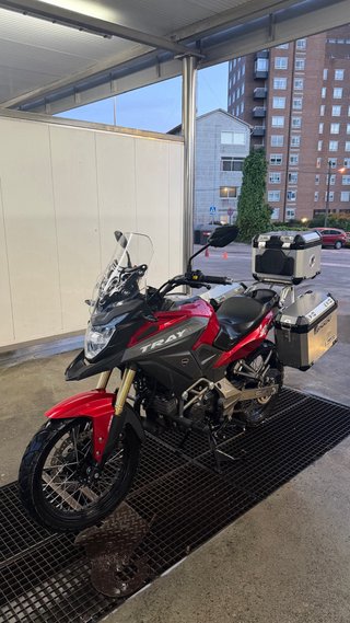 MH Tray 125 Touring 2025 - 6000km