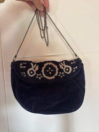 Bolso bordado de Yerse
