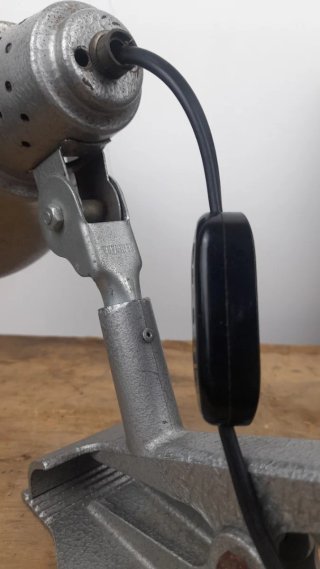 Lampada da tavolo Seminara con morsetto