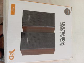 Altavoces  multimedia en acabados de madera