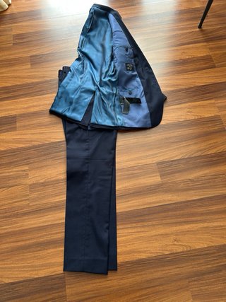 Traje de hombre azul marino  y Camisa blanca#