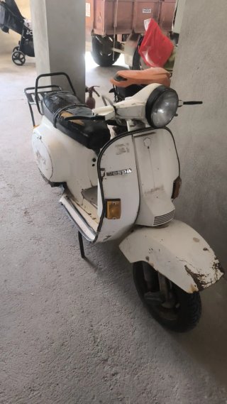 Vespa PK 125 Blanca