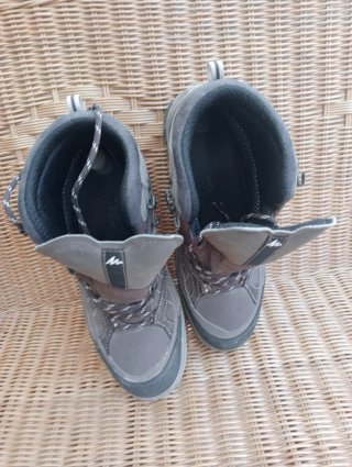 Botas Trekking Quechua Talla 42