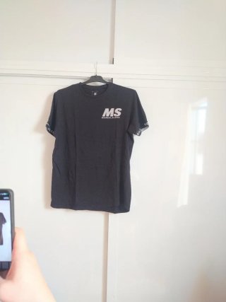 Lote 4  Camisetas McKenzie Negras, JVZ y Calvin K.