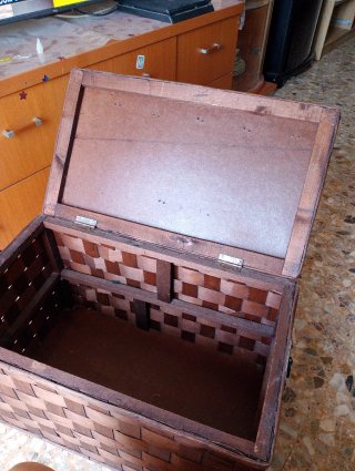 Baúl decorativo de mimbre