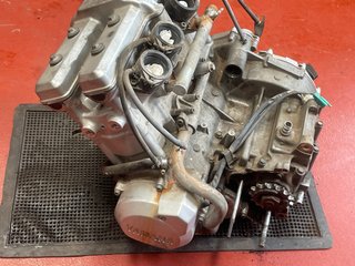 Motor Yamaha YZF 600 2015
