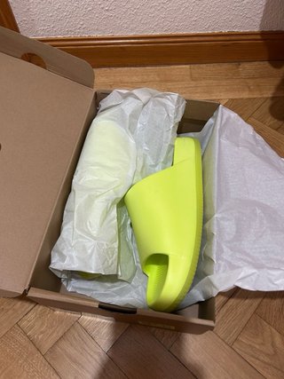 Nike Calm Slide Volt Talla 42