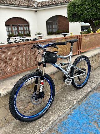 Bicicleta GT Sensor Nueva