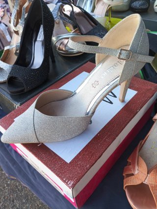 Zapatos de tacón muchos modelos