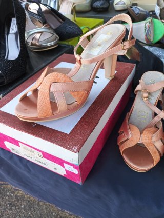 Zapatos de tacón muchos modelos