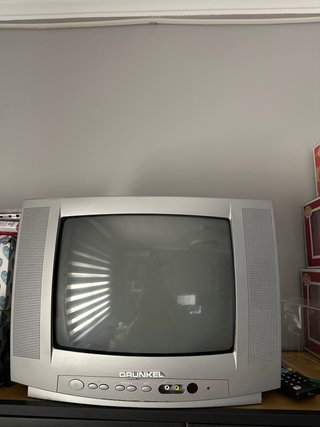 Televisor GRUNKEL Plata