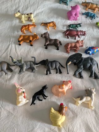 Lote de animales de juguete