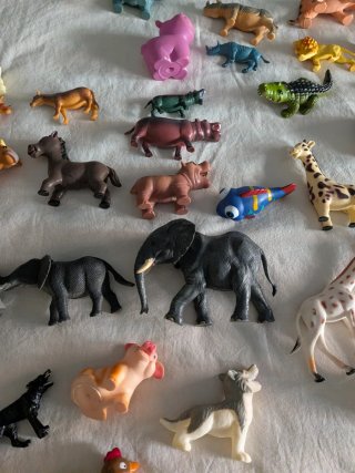 Lote de animales de juguete