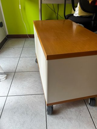 Mobiletto con ruote
