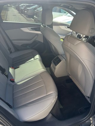 Audi A4 Limousine 2023
