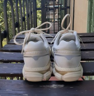 Zapatillas Asics Gel Cumulus 16 Beige/Blanco