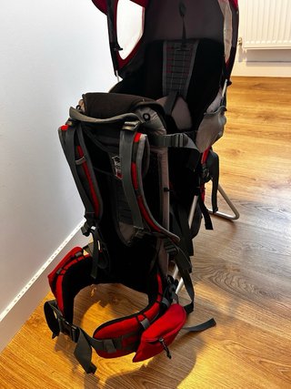 Mochila portabebés niño gris y rojo