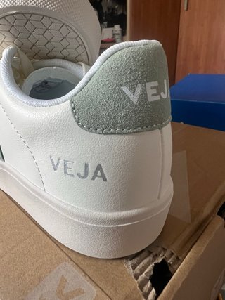 Zapatillas Veja Blancas y Verdes