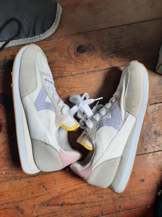 Zapatillas deportivas mujer blancas y rosas