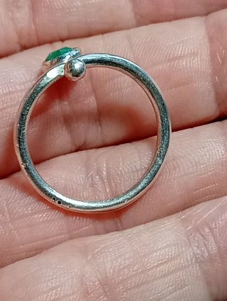 Anillo Plata Ley piedra esmeralda facetada