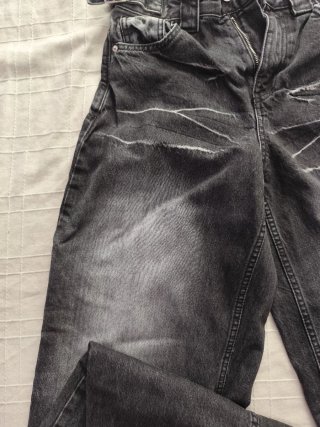 Pantalón vaquero ancho Bershka negro