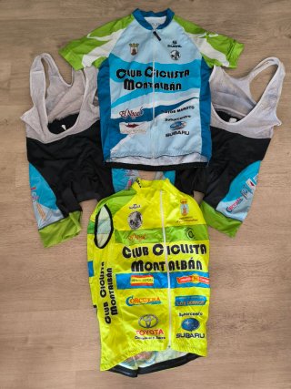 CONJUNTO CICLISMO CLIB CICLISTA MONTALBAN