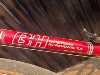 Bici carretera BH Vintage Roja