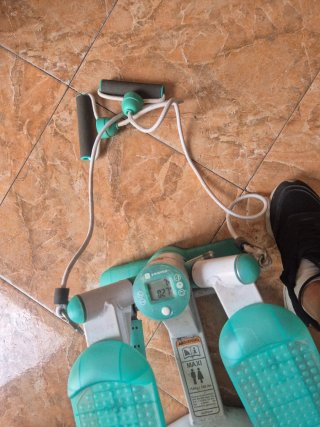 Máquina de step DOMYOS con cuerdas