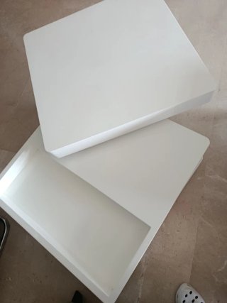 Mesa de centro lacada en blanco