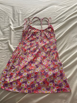 Vestido floral rosa tirantes