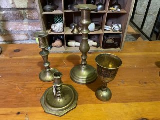 Candelabros de latón antiguos
