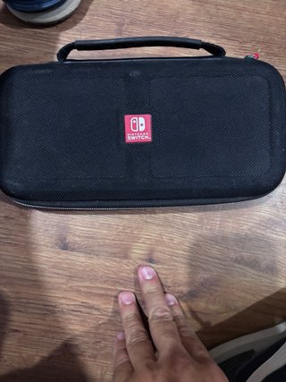 Nintendo Switch Azul y Rosa con Estuche