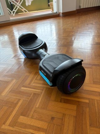 Hoverboard Gyroor G13 con luces LED