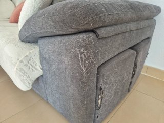 Sofá Chaise Longue Extensible con Arcón + 2 Pufs
