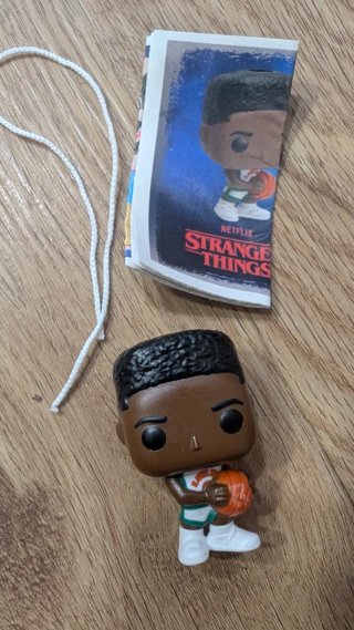 Mini Funkos Kinder Stranger Things y llavero