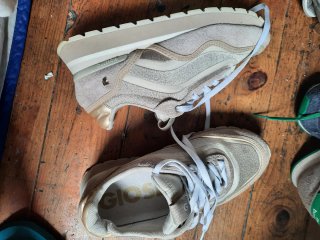 Zapatillas Beige y Doradas