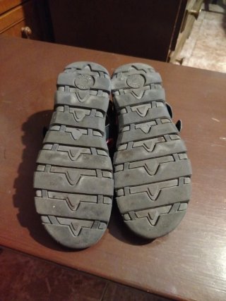 Sandalias Regatta Azul oscuro y fuccia