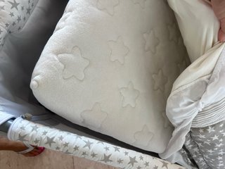 Minicuna de colecho con estrellas