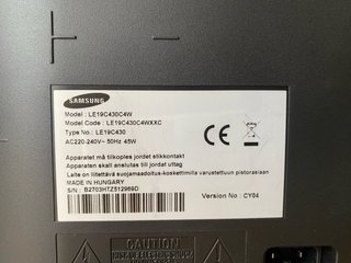 Samsung TV 19” con mando LE19C430
