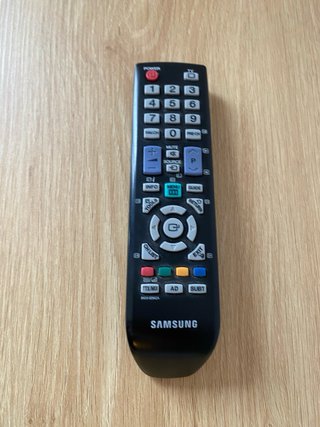 Samsung TV 19” con mando LE19C430