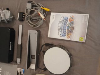 Nintendo Wii con mandos y juegos