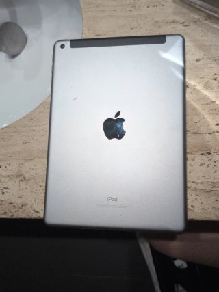 iPad 6ª Gen 128GB WiFi + SIM Gris/Plata