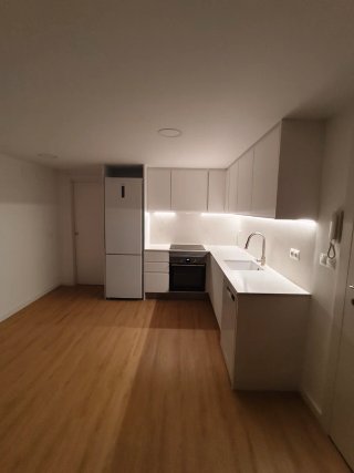 Instalación profesional de suelos,puertas,cocinas.
