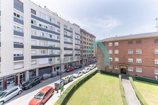 Piso en venta en Natahoyo en Gijón